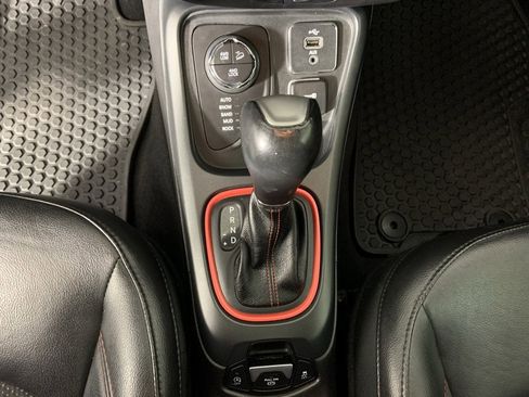 Used 2018 Jeep Compass Trailhawk w/ Navigation Group image 13