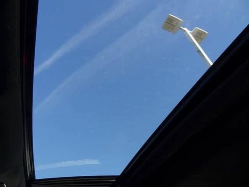 Used 2023 Toyota Highlander XSE image 18