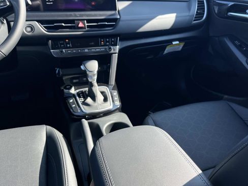 New 2026 Kia Seltos EX image 16