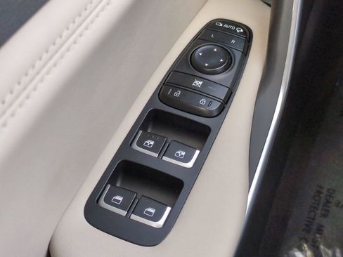 Used 2019 Kia Stinger Premium image 25