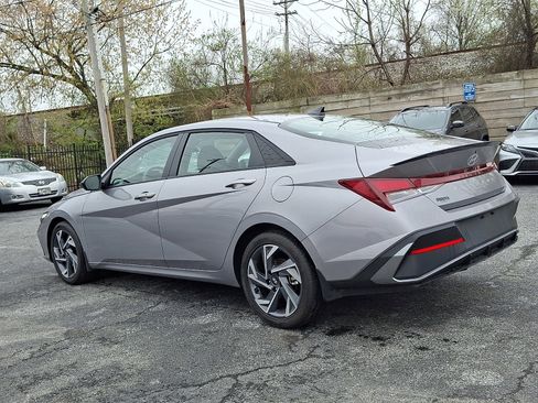 Certified 2025 Hyundai Elantra Sport image 4