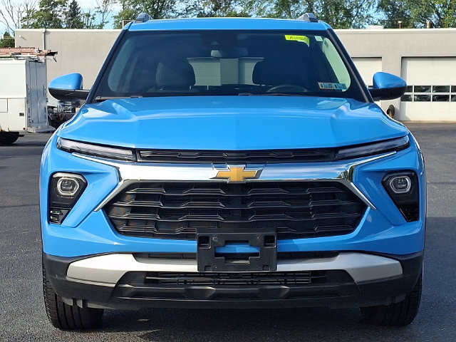 Used 2024 Chevrolet TrailBlazer LT w/ LT Cold Weather Package AWD/4WD image 5