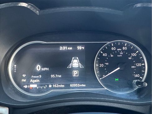 Used 2021 Nissan Versa SV FWD image 15