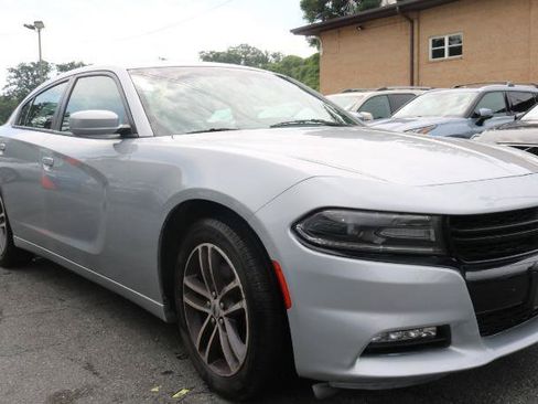 Used 2019 Dodge Charger SXT AWD/4WD image 7