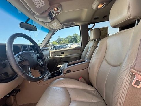 Used 2003 Chevrolet Suburban LS w/ LS Preferred Equipment Group AWD/4WD image 16