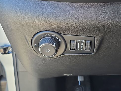 Certified 2025 Jeep Compass Trailhawk w/ Trailhawk Elite Group AWD/4WD image 25