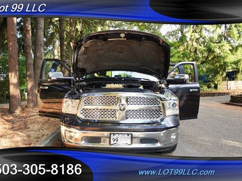 Used 2018 RAM 1500 Laramie w/ Convenience Group AWD/4WD image 28