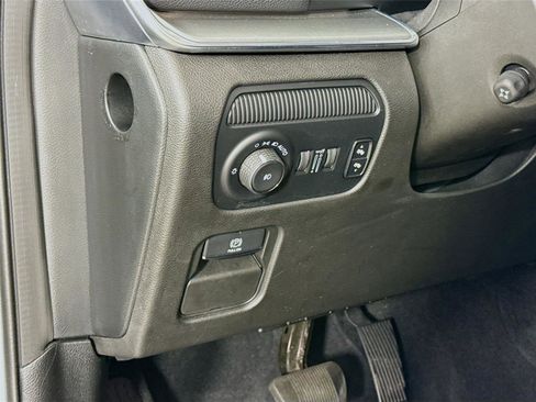 Used 2023 Jeep Wagoneer Series II RWD image 7