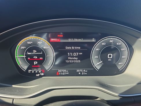 Used 2023 Audi Q5 e Premium Plus w/ Premium Plus Package image 37