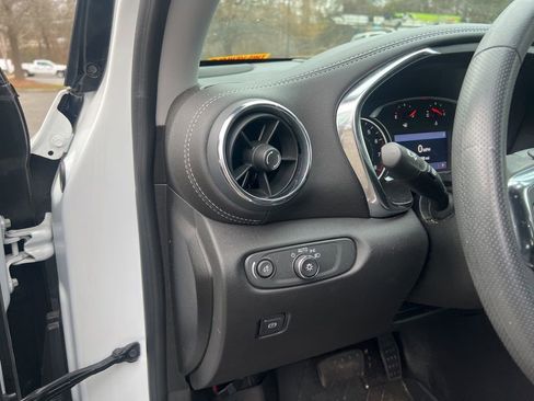 Certified 2023 Chevrolet Blazer LT image 25