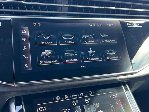Used 2023 Audi Q8 Premium Plus w/ Premium Plus Package AWD/4WD image 29