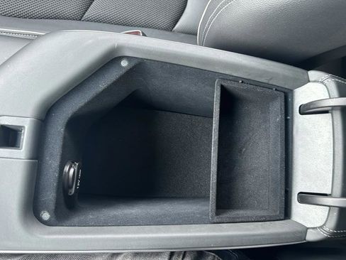 Used 2025 Genesis GV70 2.5T Sport Prestige w/ Sport Prestige Package image 19