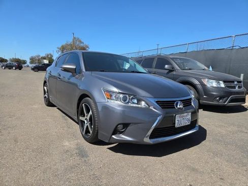 Used 2016 Lexus CT 200h w/ Accessory Package 2 image 2