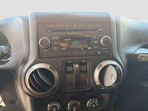 Used 2017 Jeep Wrangler Sport AWD/4WD image 22