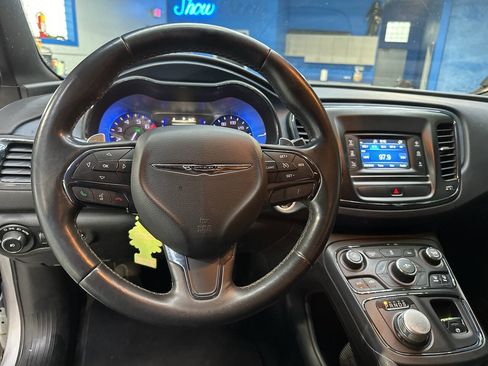 Used 2015 Chrysler 200 S image 26