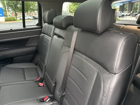 Certified 2024 Hyundai Santa Fe Limited AWD/4WD image 21