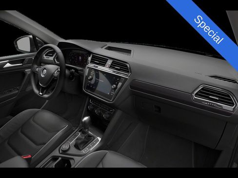 Used 2019 Volkswagen Tiguan SE w/ Panoramic Sunroof Package image 36
