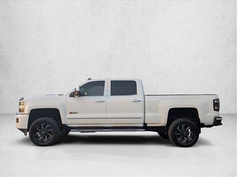 Used 2018 Chevrolet Silverado 2500 LTZ w/ Duramax Plus Package image 9