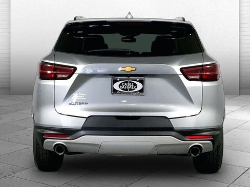 Used 2024 Chevrolet Blazer LT w/ Convenience Package image 3