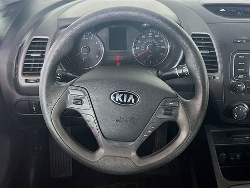 Used 2016 Kia Forte LX FWD image 18