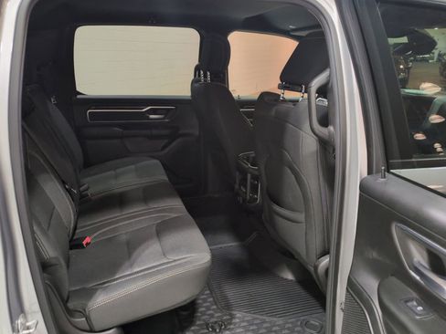 Used 2019 RAM 1500 Big Horn AWD/4WD image 11