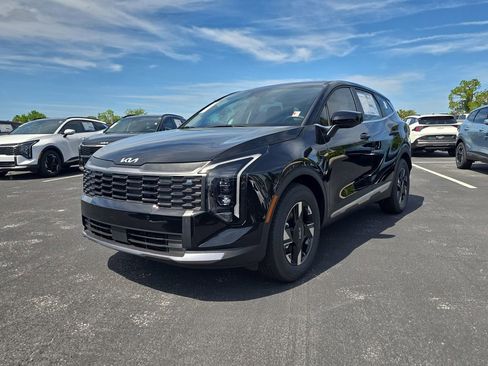New 2026 Kia Sportage LX image 4