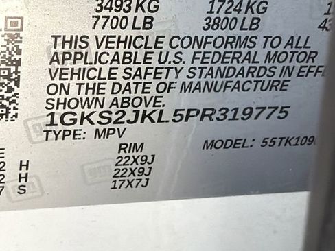Used 2023 GMC Yukon XL Denali AWD/4WD image 35