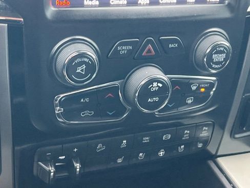 Used 2018 RAM 2500 Laramie w/ Sport Appearance Group image 16