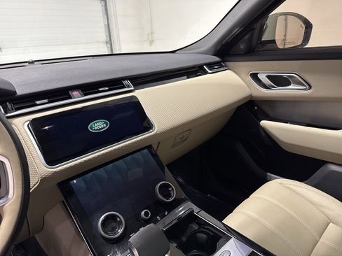 Used 2023 Land Rover Range Rover Velar R-Dynamic S image 16