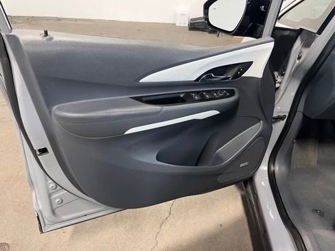 Used 2020 Chevrolet Bolt Premier w/ Infotainment Package image 21