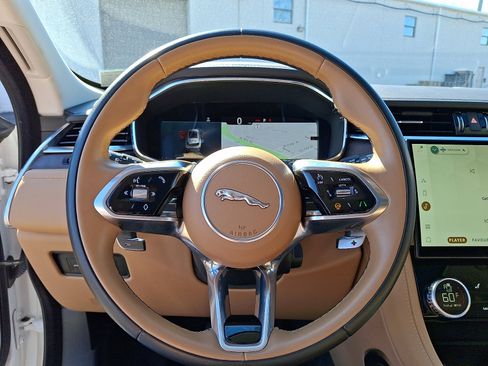 Used 2023 Jaguar F-PACE S image 20