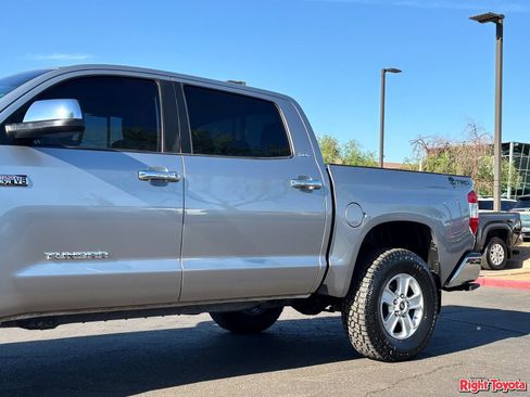 Used 2019 Toyota Tundra SR5 AWD/4WD image 10