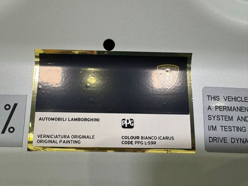 Used 2018 Lamborghini Huracan Performante image 34