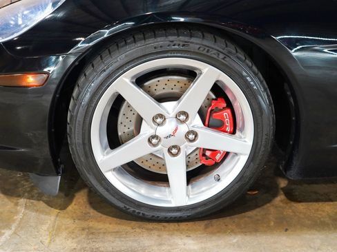 Used 2005 Chevrolet Corvette Convertible w/ Preferred Equipment Group RWD image 58