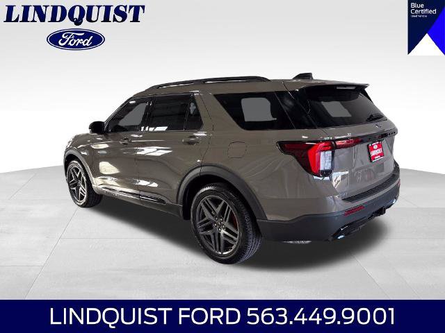 Certified 2026 Ford Explorer ST-Line w/ ST-Line Street Pack AWD/4WD image 3