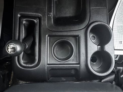 Used 2017 RAM 2500 Tradesman w/ Chrome Appearance Group image 24