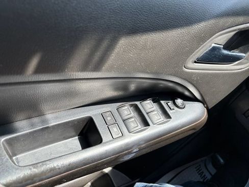 Used 2017 GMC Canyon SLE RWD image 12