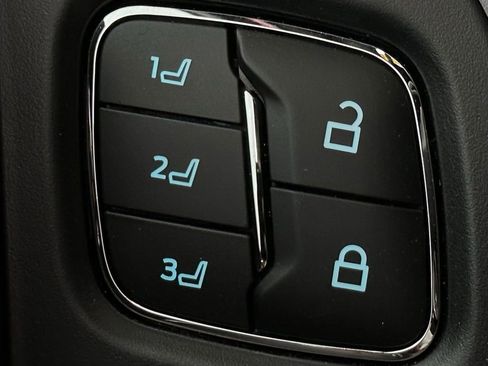 New 2025 Ford F150 Lariat w/ FX4 Off-Road Package image 53