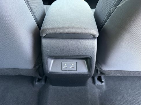 Used 2025 Toyota Corolla LE FWD image 13