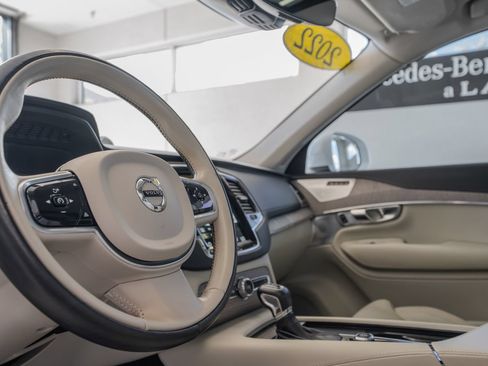 Used 2022 Volvo XC90 T6 Inscription w/ Advanced Package AWD/4WD image 7