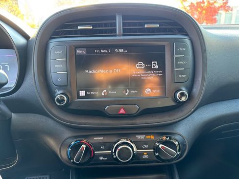 Certified 2023 Kia Soul LX w/ Option Group 015 image 28