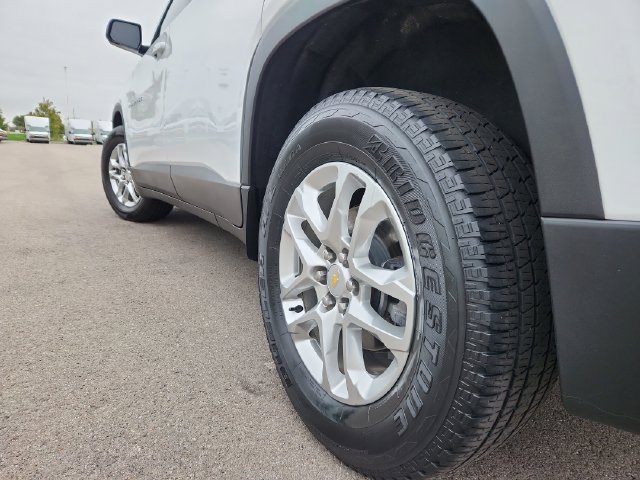 Used 2020 Chevrolet Traverse LS FWD image 17