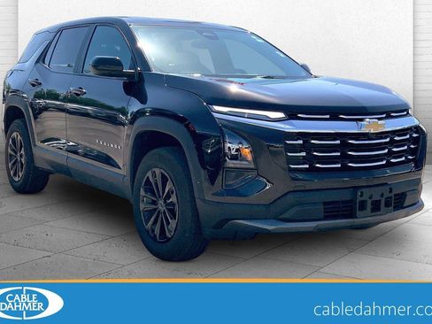 Used 2025 Chevrolet Equinox LT FWD image 1