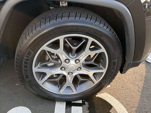 Used 2020 Jeep Grand Cherokee Limited w/ Trailer Tow Group IV image 5