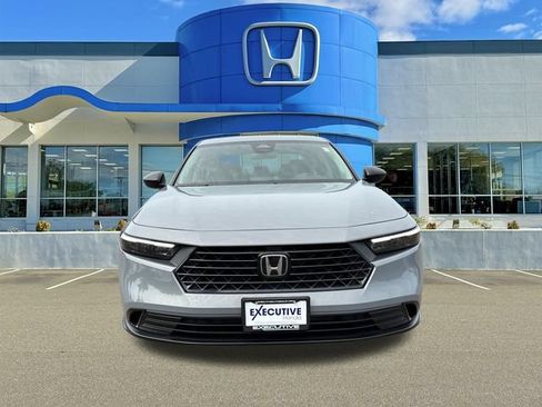 Used 2025 Honda Accord SE image 6