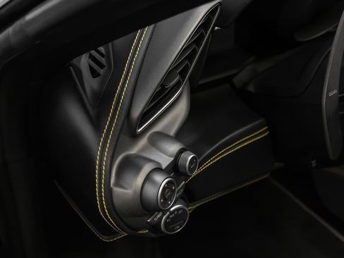 Used 2017 Ferrari 488 Spider RWD image 46