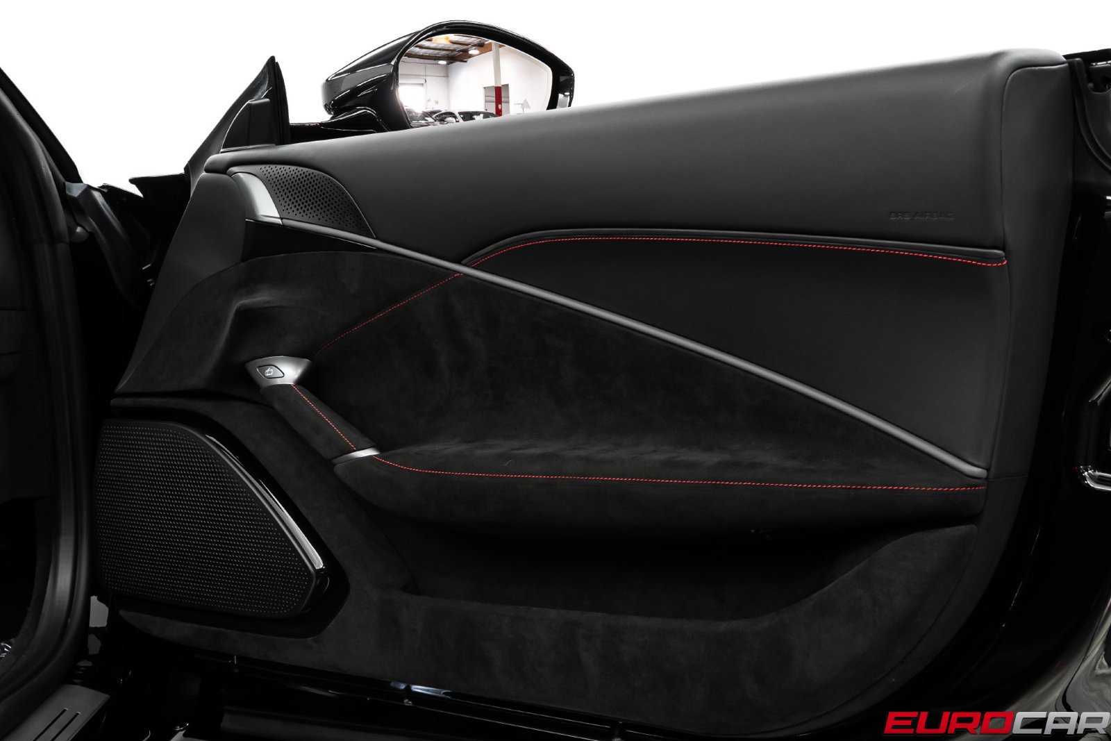 Used 2026 Ferrari Roma Spider RWD image 28