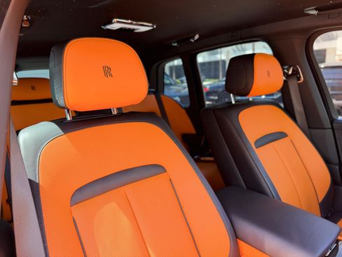 Used 2023 Rolls-Royce Cullinan Black Badge w/ Dark Exterior Package AWD/4WD image 51