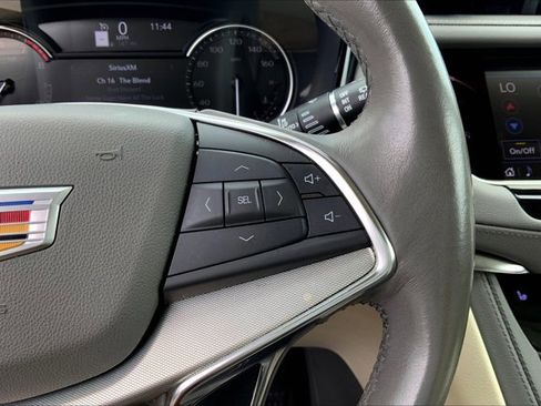 Used 2022 Cadillac XT5 Premium Luxury image 19