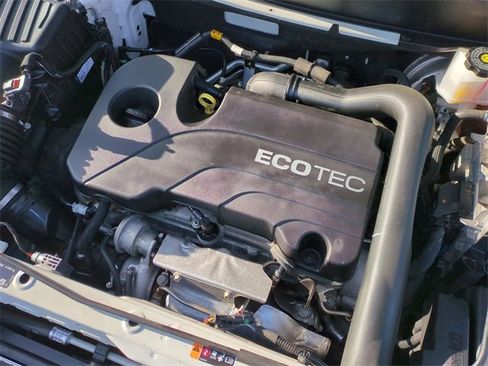 Certified 2021 Chevrolet Equinox LS image 29